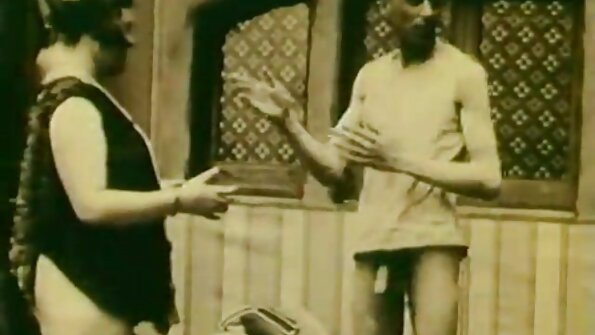 நிக்கி சிம்ஸ் - பிறந்தநாள் வாழ்த்துக்கள்!