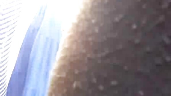 பசினோவின் அட்வென்ச்சர்ஸில் லூசியா - இந்த லத்தீன் டீன் ஏஜ் தனது கழுதையை அசைப்பது மற்றும் தன்னை ஒரு டில்டோவால் குத்திக்கொள்வது எப்படி என்று தெரியும்